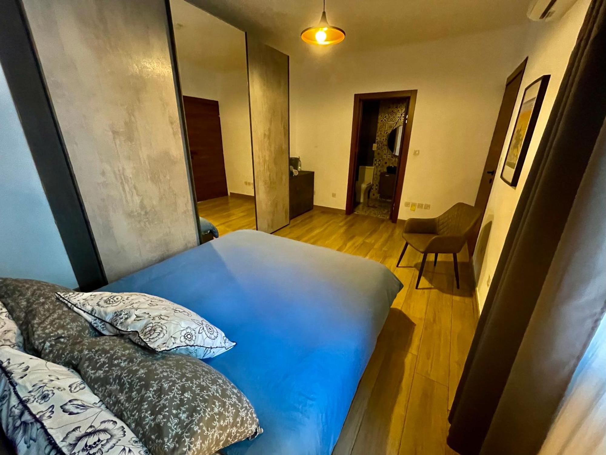 Homestay Airport Express: Private En-suite With Self-check *