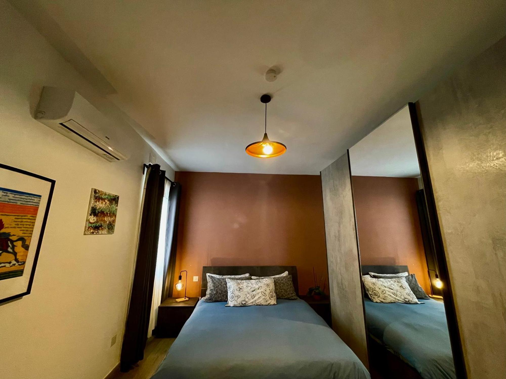 Airport Express: Private En-suite With Self-check Homestay